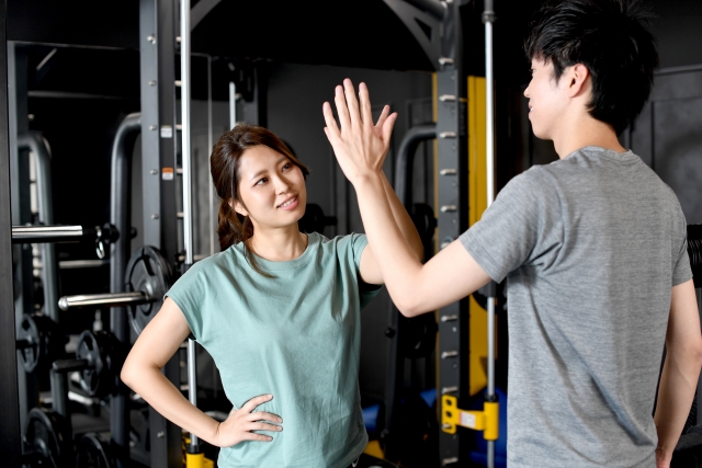 personal trainer and client