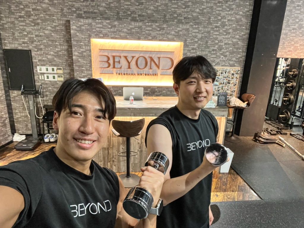 トレーナーとお客様の画像